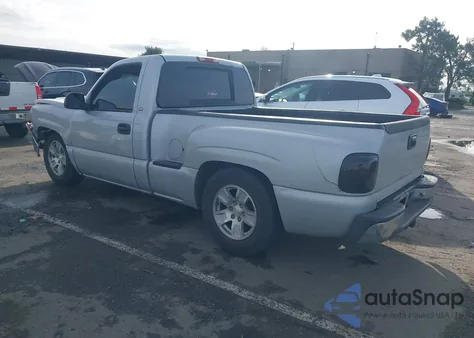 2004 Chevrolet Silverado 1500 z USA, uszkodzony, nr VIN 1GCEC14X44Z188730
